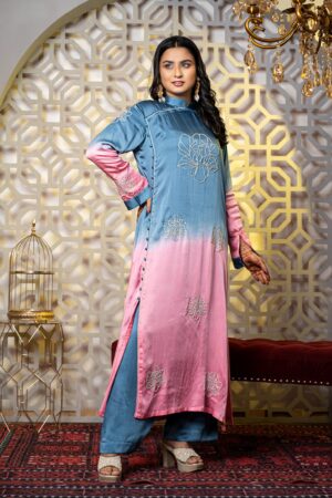 Ultramarine neon pink